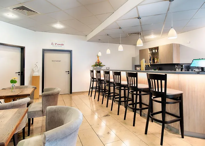 Achat Zuffenhausen 3* Stuttgart