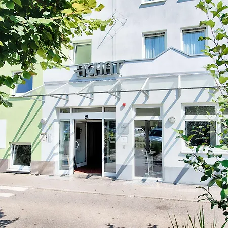 Hotel Achat Zuffenhausen 3*