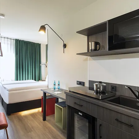 Hotel Achat Zuffenhausen 3*