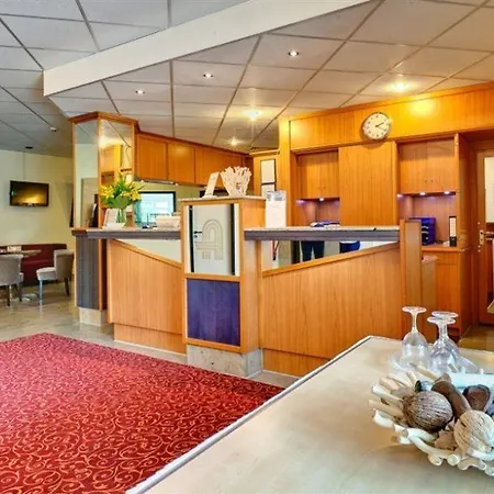 Achat Zuffenhausen 3* Stuttgart